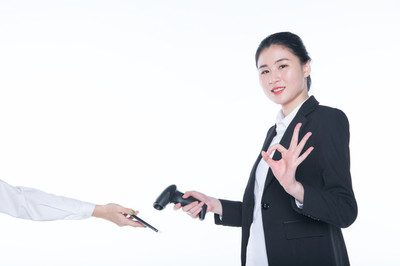 年輕女服務員 微笑背后的故事與圖文制作技巧